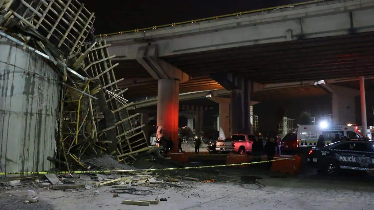 colapsan obras en distribuidor Juárez 4